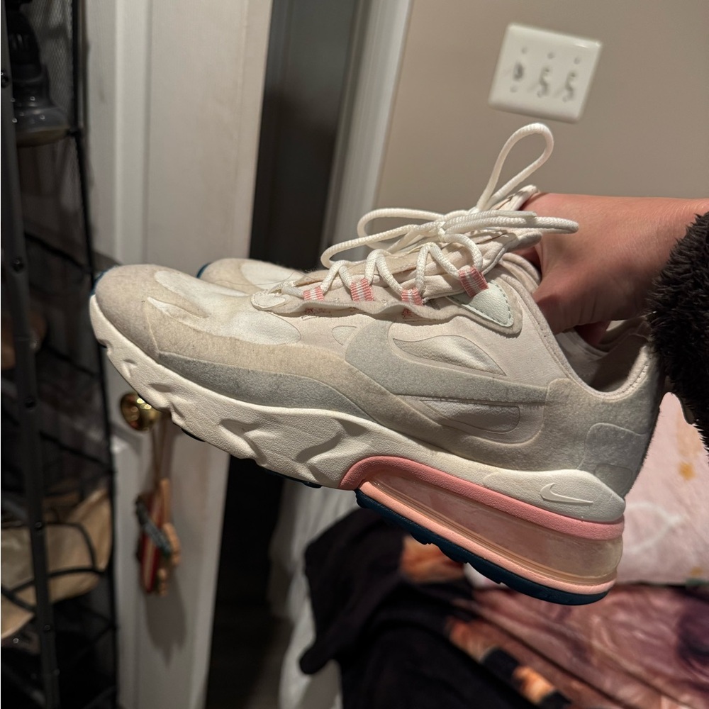 Nike Women's White and Pink Sneakers